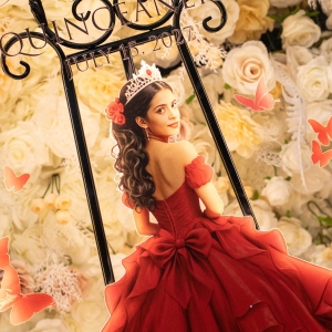 Red Quinceañera Royal-Style LED Welcome Sign RFGBC066