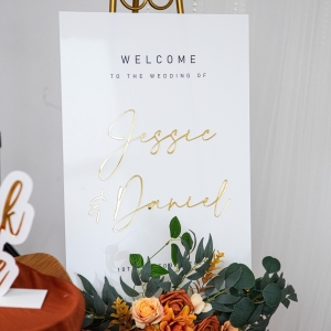 White Acrylic Wedding Welcome Sign With 3D Gold Mirror Names RYK086