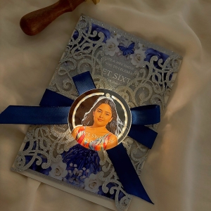 Classic Laser Cut Pocket with Luminous Printed Girl Photo Tag Quinceañera Invitation Suite RACRL012