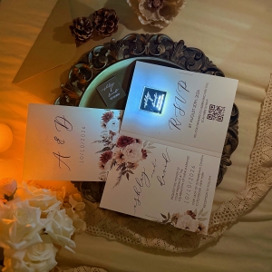 Rustic Glow Folded Invitation with LED Tag RACRL035