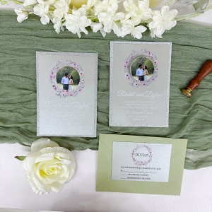 Flat Wedding Invitation with Illuminated Photo Tag RACRL043