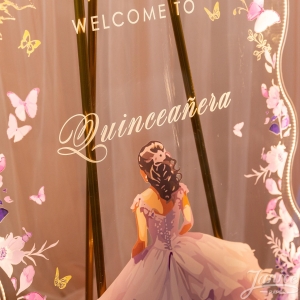 Wavy Princess Quinceanera Lumious Welcome Sign RFGBC011